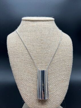 Avon Ariane ’77 Geometric Modernist Pendant Necklace Retro Silver Tone